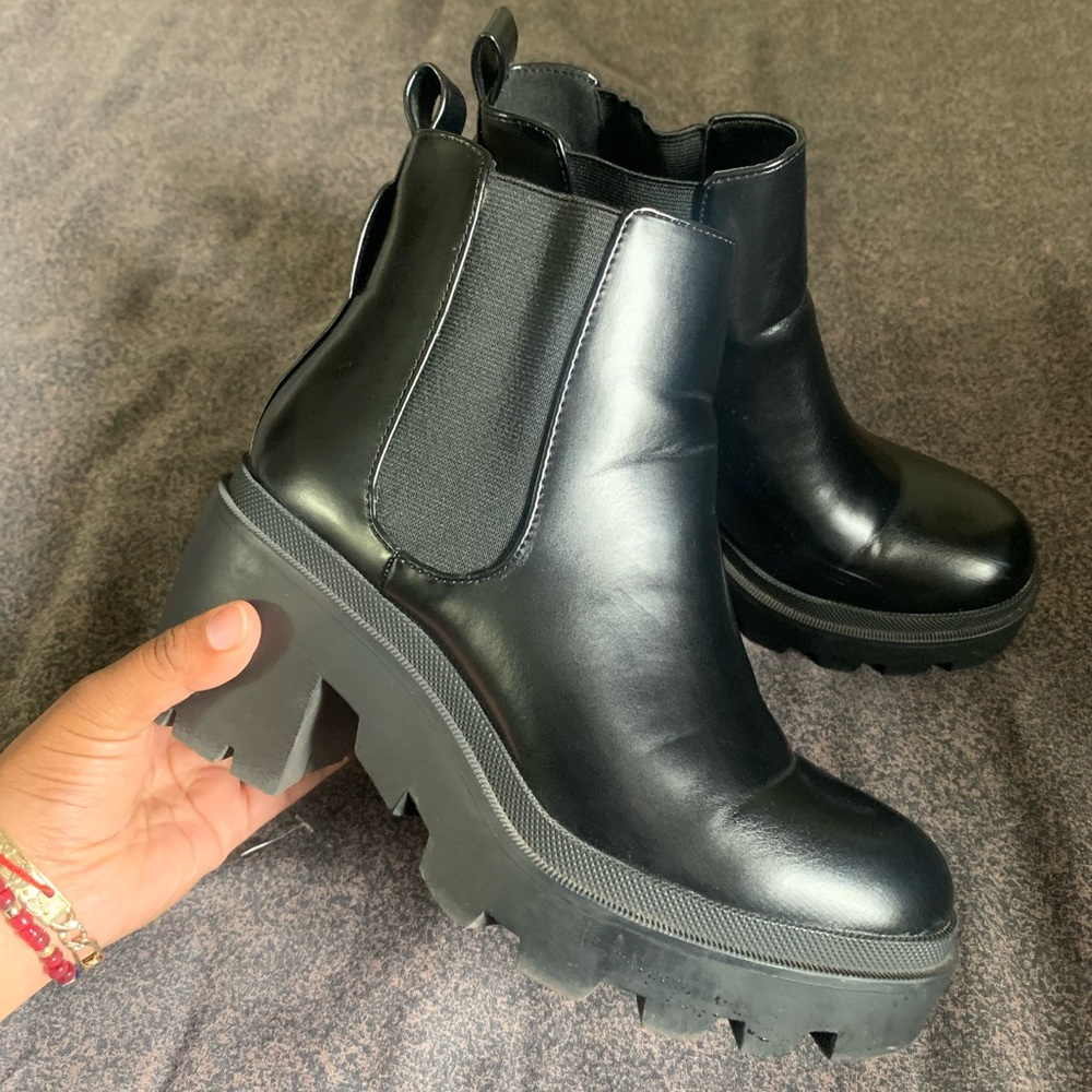 Soda Black Boots